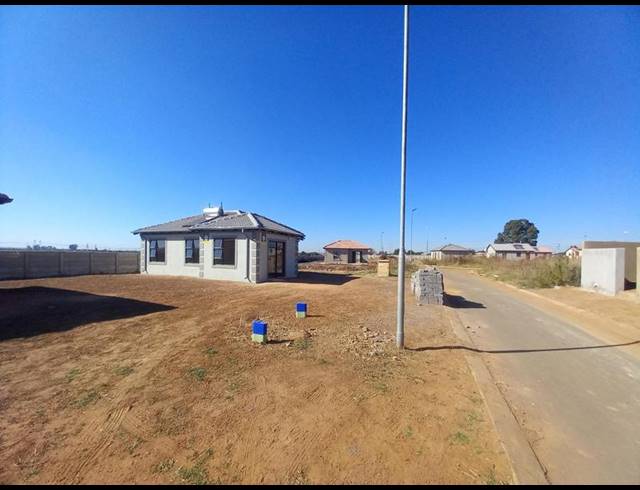 3 BEDROOM HOUSE FOR SALE IN WINDMILL PARK